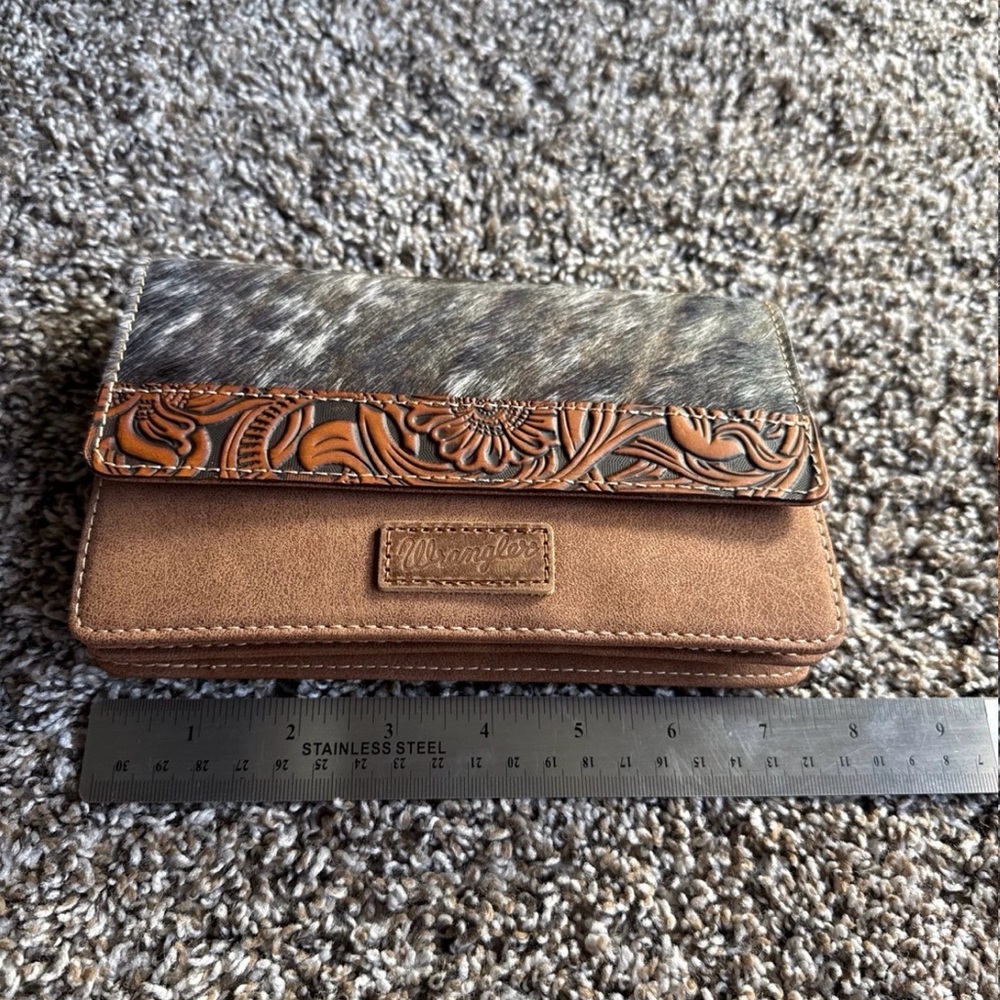 Wrangler Tan and Gray Wallet Crossbody with Embossed Design
